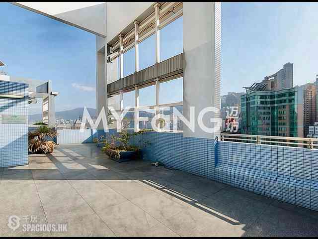 Soho - Centrestage 01