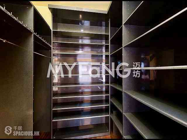 Soho - Centrestage 09