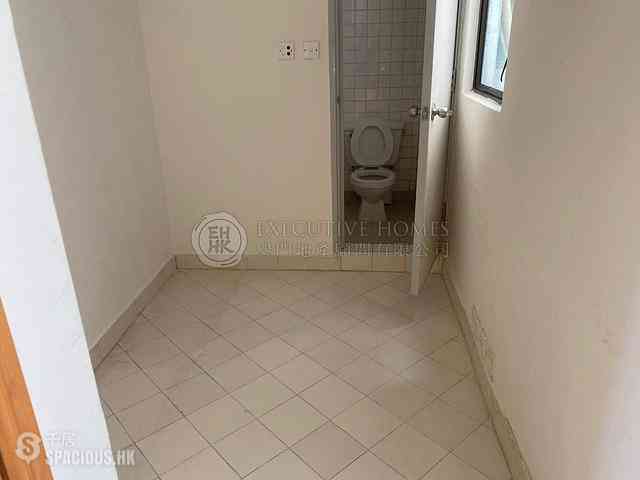 Mid Levels Central - Fairlane Tower 11
