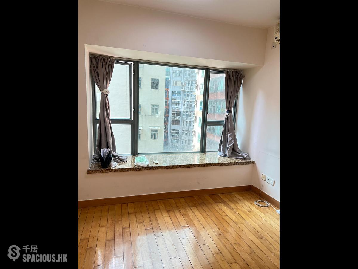 Sheung Wan - Queen's Terrace 01