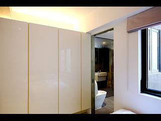 Central - 15, Peel Street 11