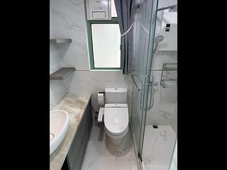 Wan Chai - Royal Court 11