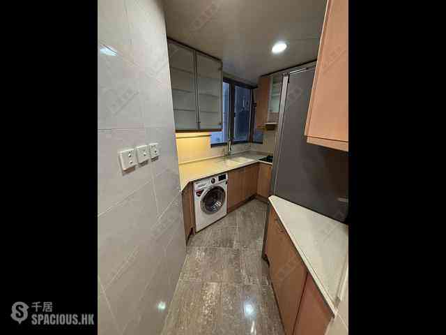 West Kowloon - Sorrento Phase 1 Block 5 09