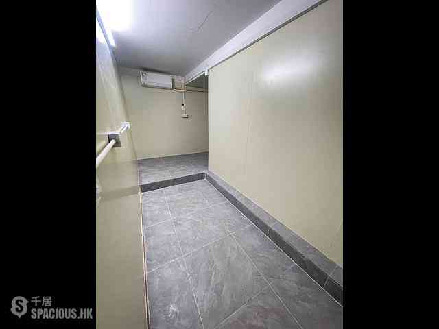 Mong Kok - Lai To Building 02