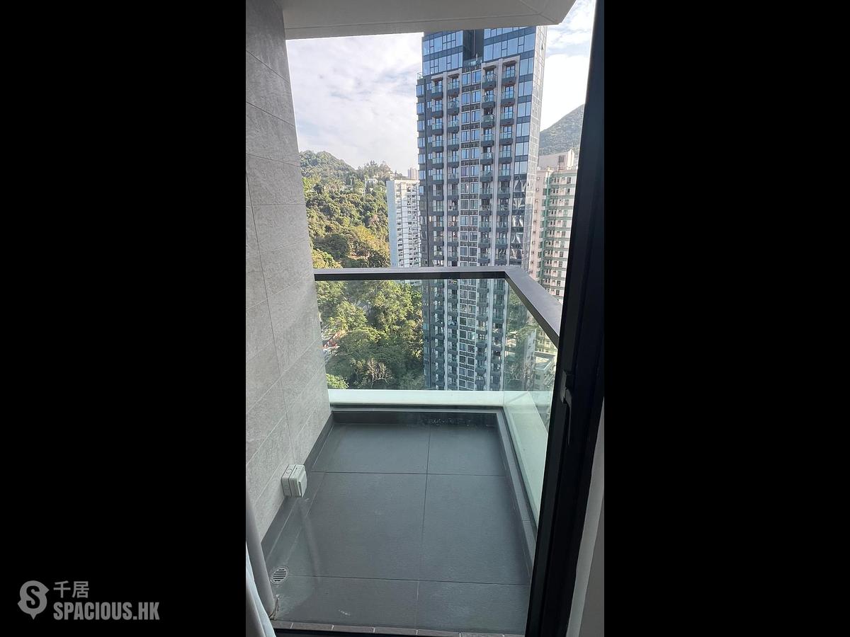 Shau Kei Wan - EAST 17 01