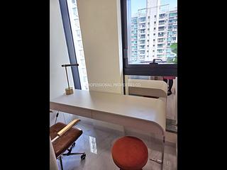 Sai Ying Pun - The Queens 02