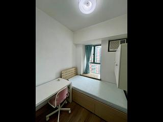 Sheung Wan - Queen's Terrace Block 3 05
