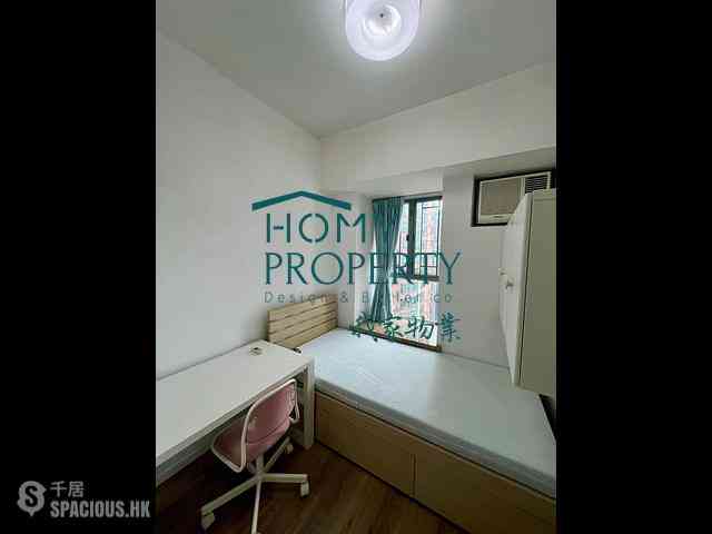 Sheung Wan - Queen's Terrace Block 3 05