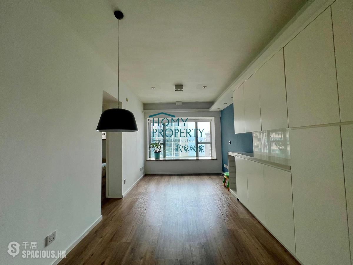 Sheung Wan - Queen's Terrace Block 3 01