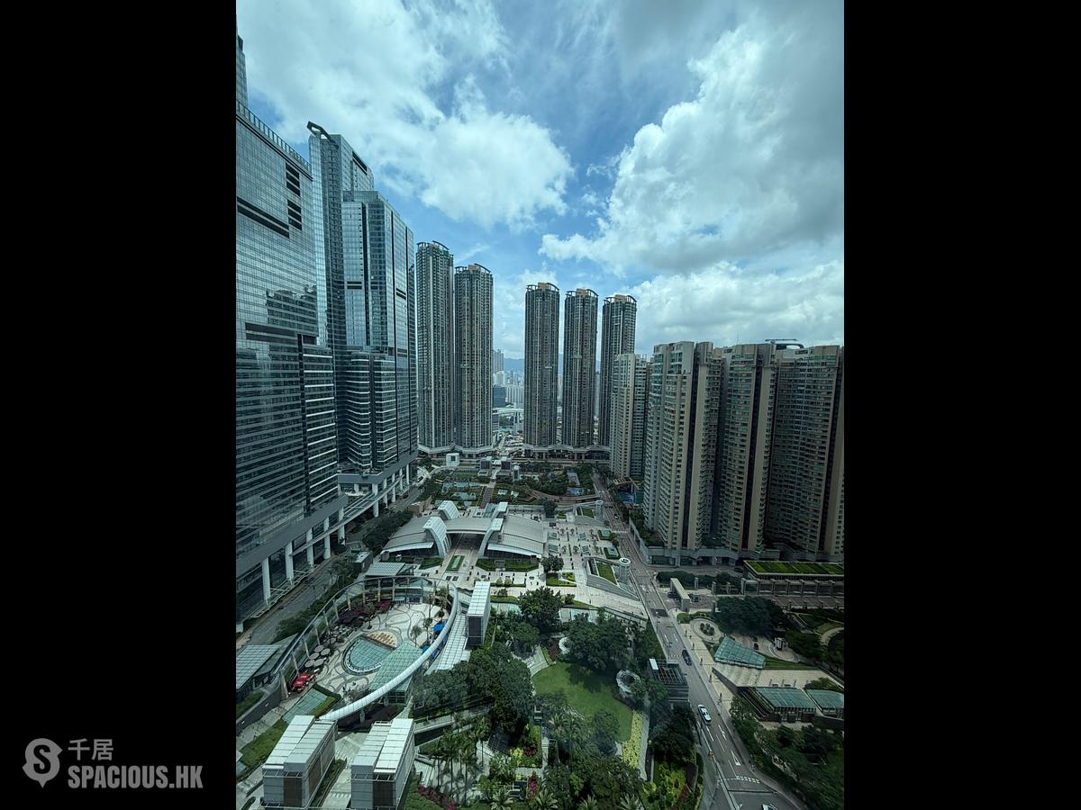 West Kowloon - The Harbourside Block 3 01