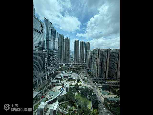 West Kowloon - The Harbourside Block 3 01