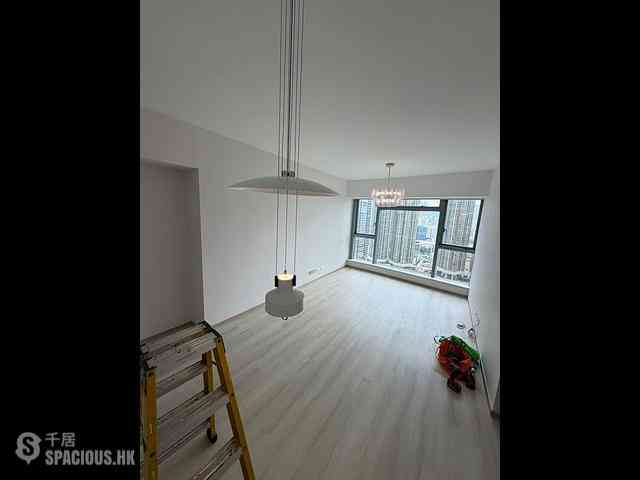 West Kowloon - The Harbourside Block 3 02