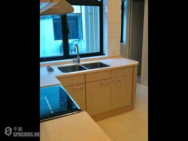 Mid Levels Central - 6B-6E, Bowen Road 09