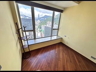 Wan Chai - The Avenue Phase 2 Block 2 05