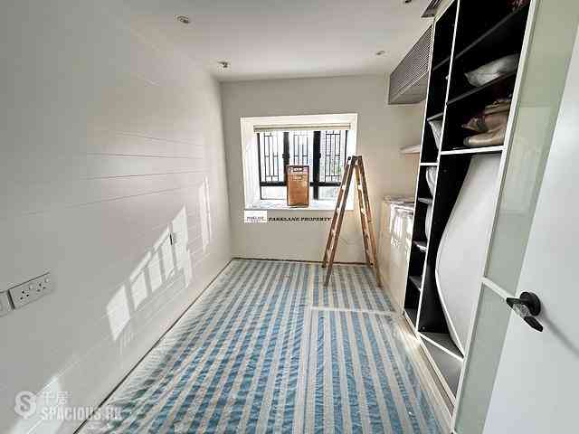 Happy Valley - The Broadville 04