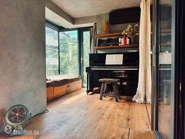 Stubbs Road - The Notting Hill 11