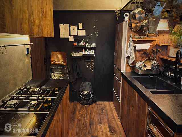 Stubbs Road - The Notting Hill 03