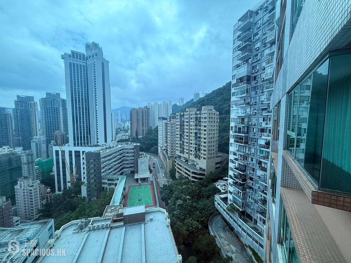 Wan Chai - Royal Court 01