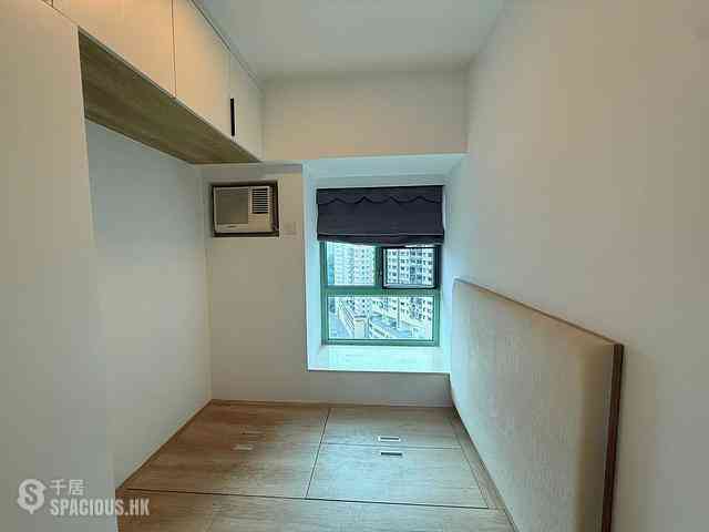 Wan Chai - Royal Court 06