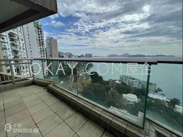 Pok Fu Lam - Villas Sorrento 01