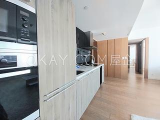 Mid Levels Central - Gramercy 03