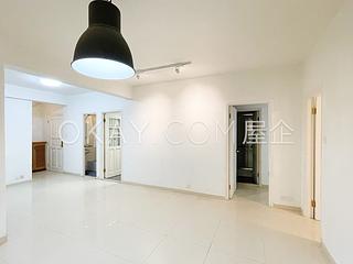 Mid Levels West - Hing Wah Mansions 04