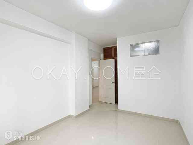 Mid Levels West - Hing Wah Mansions 11