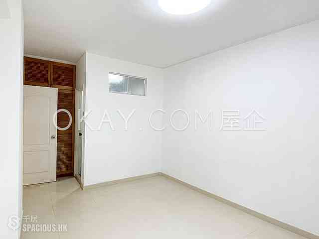 Mid Levels West - Hing Wah Mansions 12