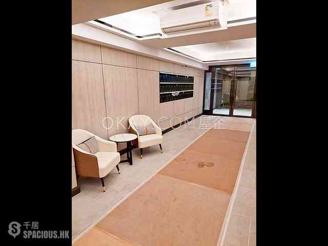 Mid Levels West - Hing Wah Mansions 19