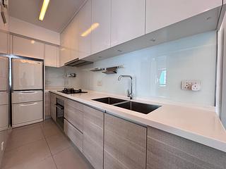 Poho - Rich View Terrace 05