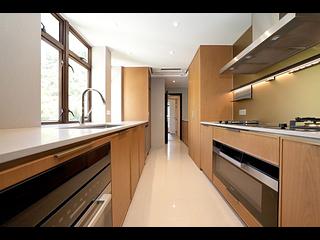Mid Levels East - Bamboo Grove 06