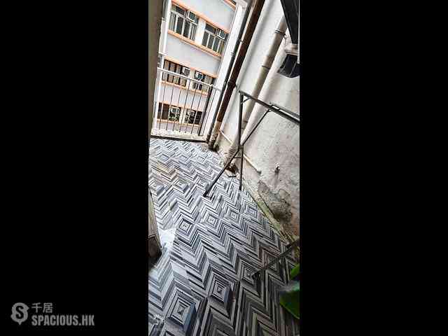 Sheung Wan - Kam Fung Building 01