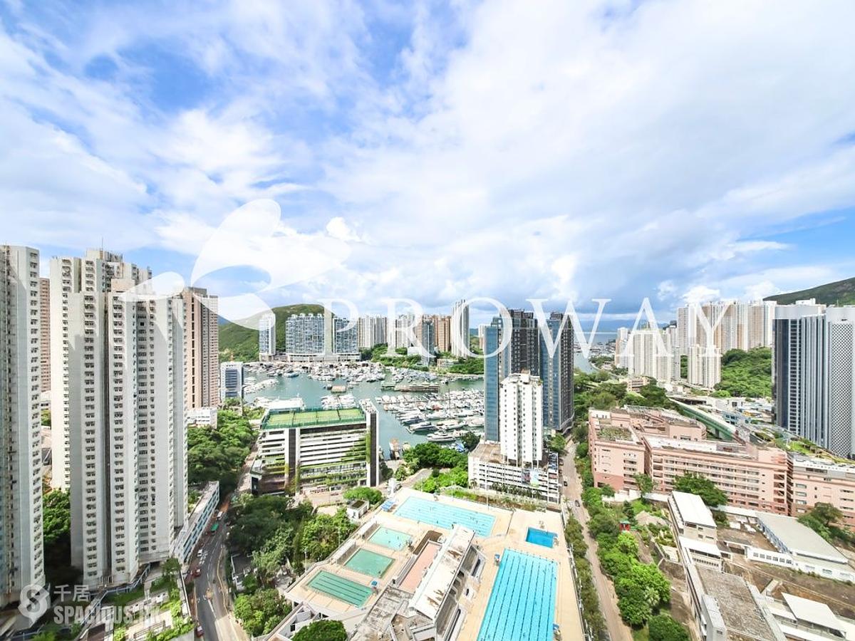 Wong Chuk Hang - The Southside 01