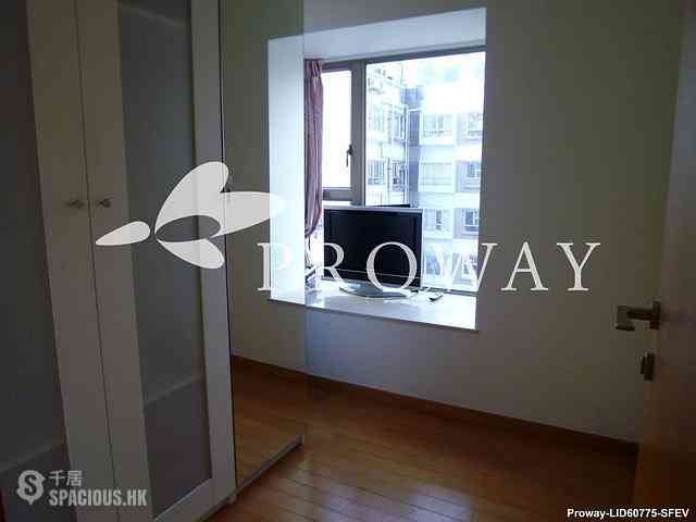 Wan Chai - The Zenith 06