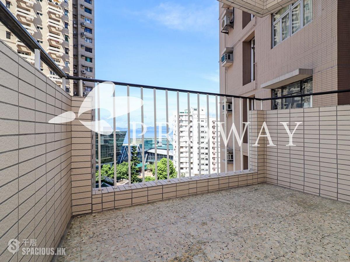 Pok Fu Lam - Baguio Villa Block 40 01