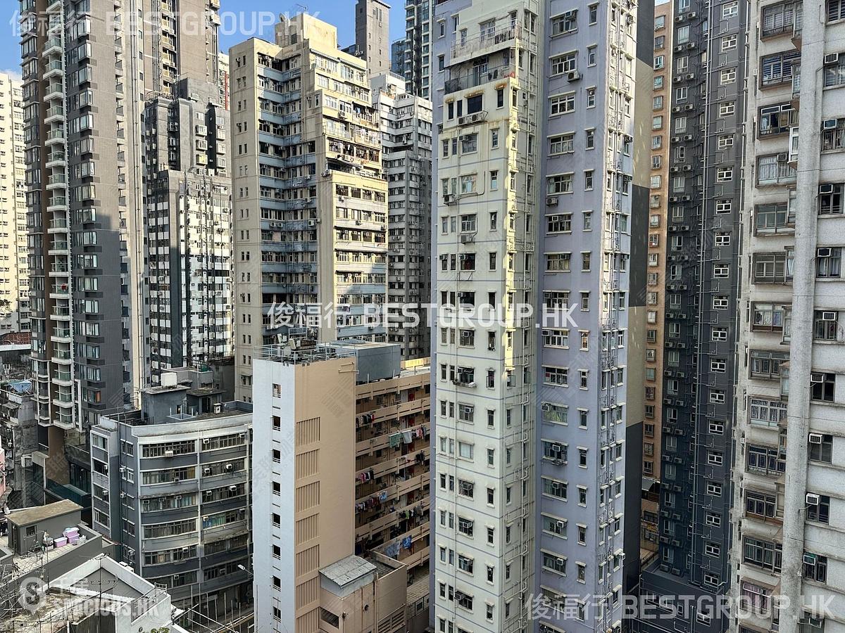 Sai Ying Pun - Fu Moon Building 01