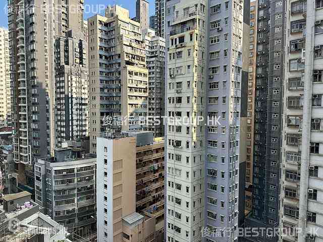 Sai Ying Pun - Fu Moon Building 01