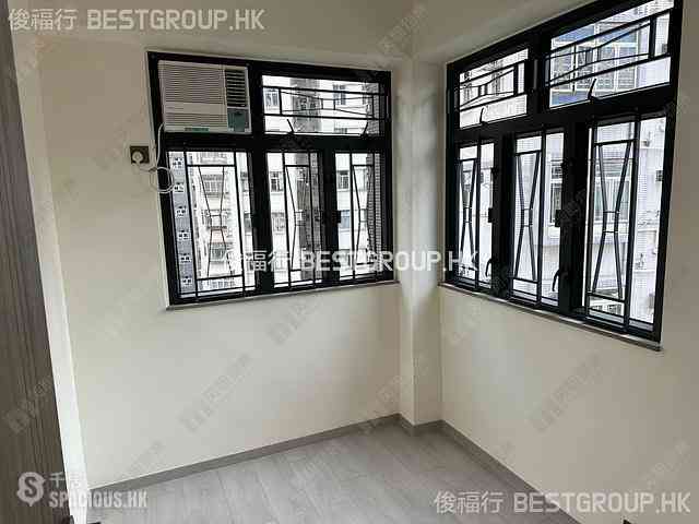 Sai Ying Pun - Fu Moon Building 05