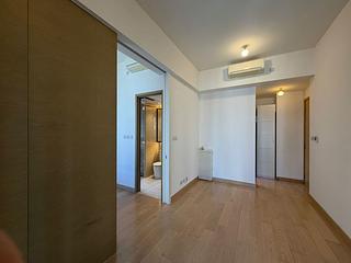 Sai Wan Ho - Island Residence 10