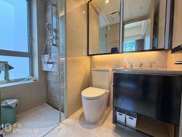 Sai Wan Ho - Island Residence 14