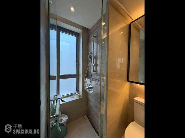 Sai Wan Ho - Island Residence 16