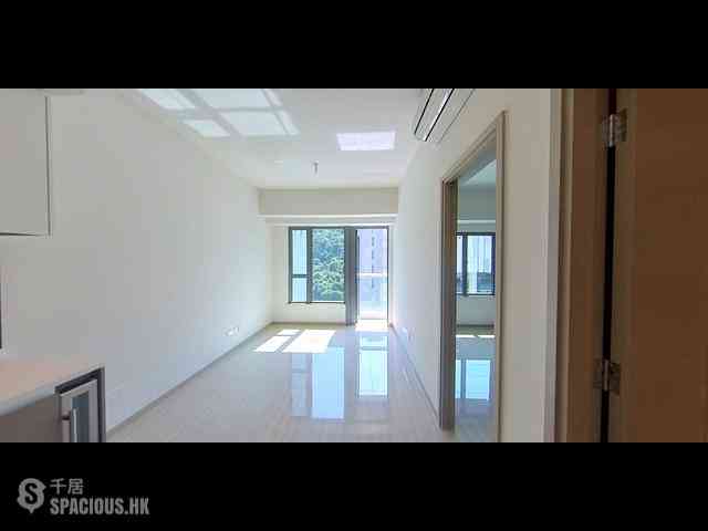 Wong Chuk Hang - The Southside Phase 1 Southland Tower 1A 01