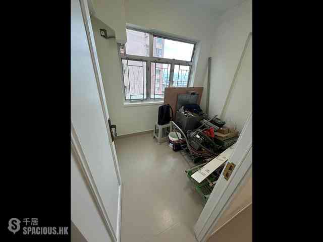 Sai Ying Pun - Yuet Sum Mansion 03