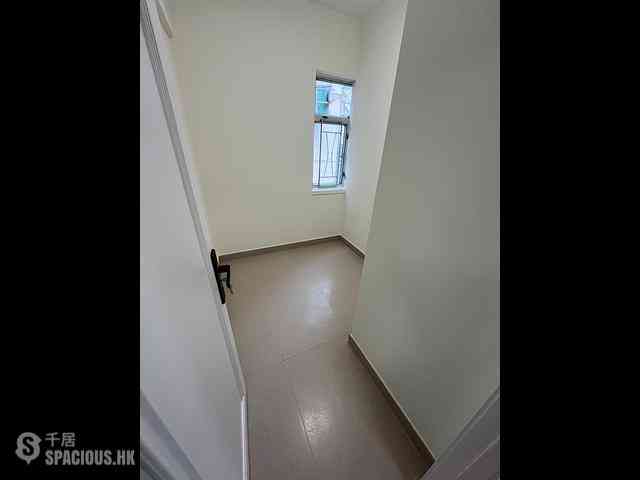 Sai Ying Pun - Yuet Sum Mansion 05
