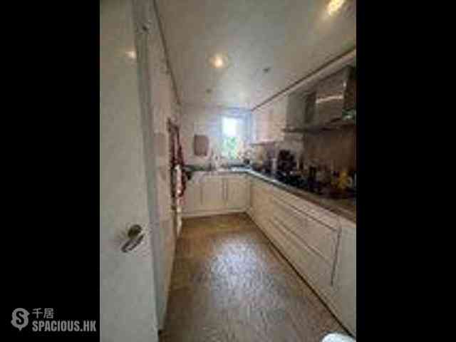 Pok Fu Lam - Regent Palisades Block 2 07