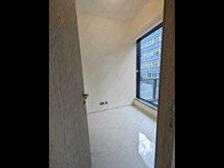 Sai Ying Pun - The Queens 05
