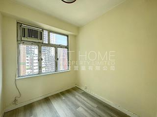 Soho - Ying Pont Building 03