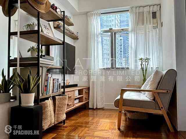 Sai Ying Pun - Fung Yu Building 01