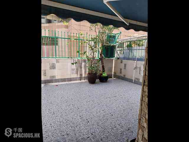 North Point - Chaton House 05