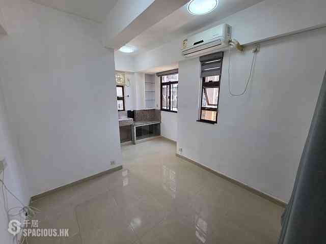 Sai Ying Pun - Good Times Building 03